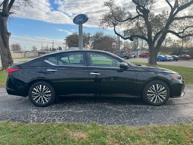 2023 Nissan Altima SV