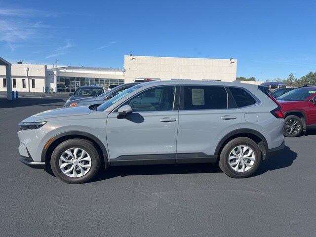 2025 Honda CR-V LX photo 4