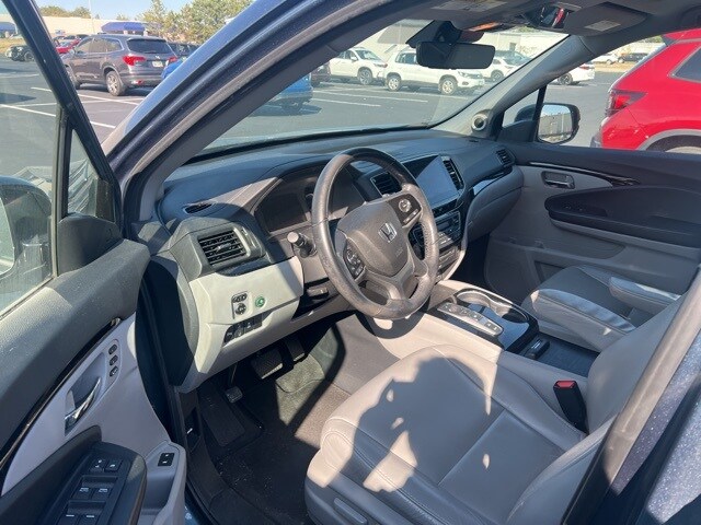 2020 Honda Pilot Touring photo 4