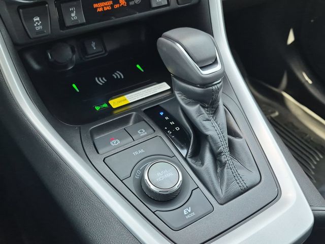 2022 Toyota RAV4 XSE - Photo 12