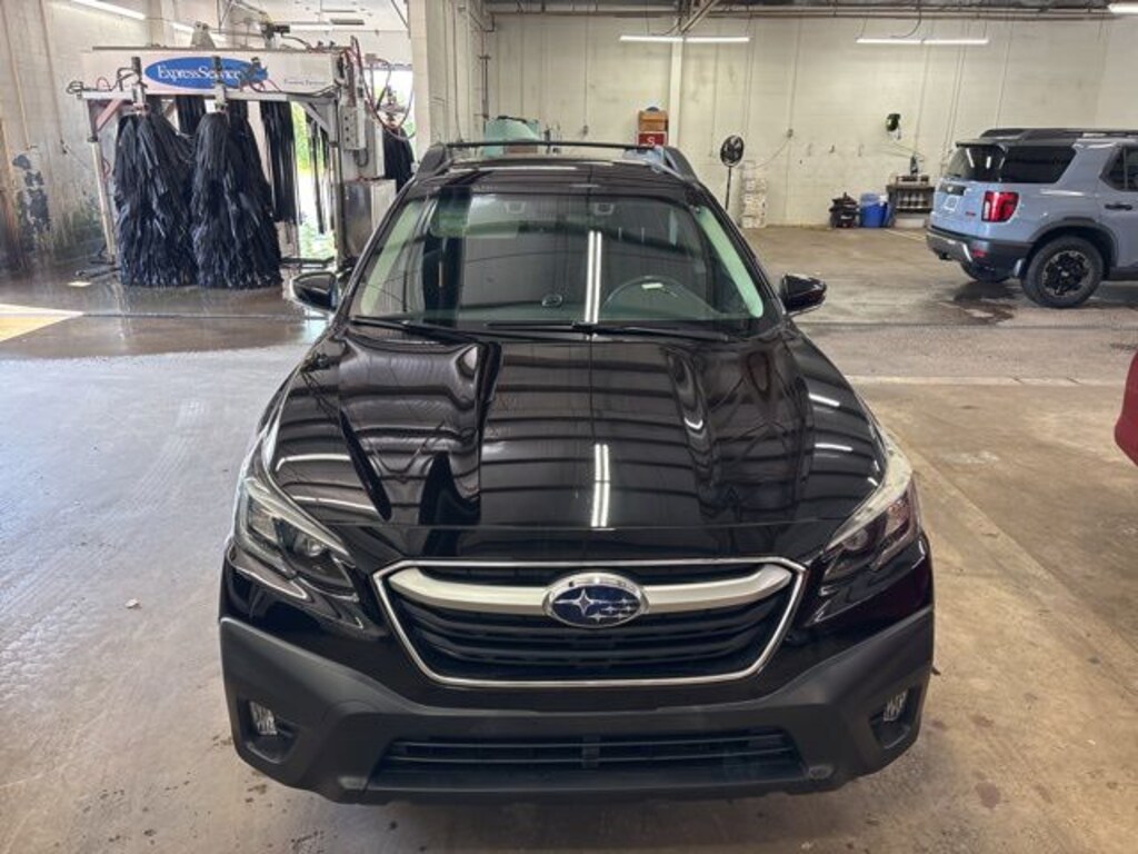 Used 2020 Subaru Outback Premium SUV