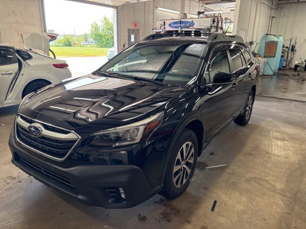 Used 2020 Subaru Outback Premium SUV
