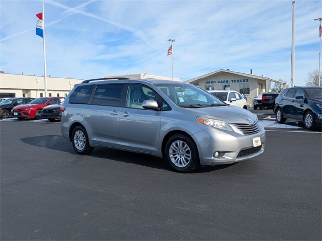 Used 2017 Toyota Sienna L 7 Passenger Van