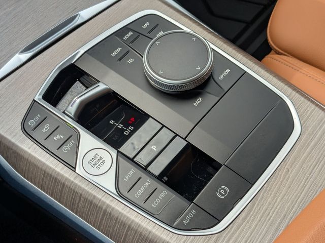 2025 BMW 3 Series 330i - Photo 14