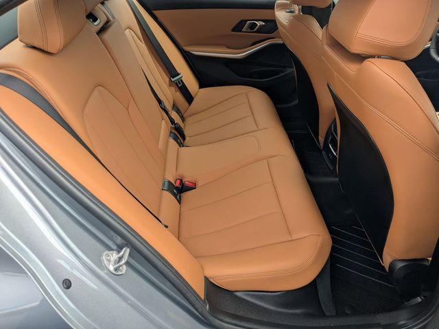 2025 BMW 3 Series 330i - Photo 21