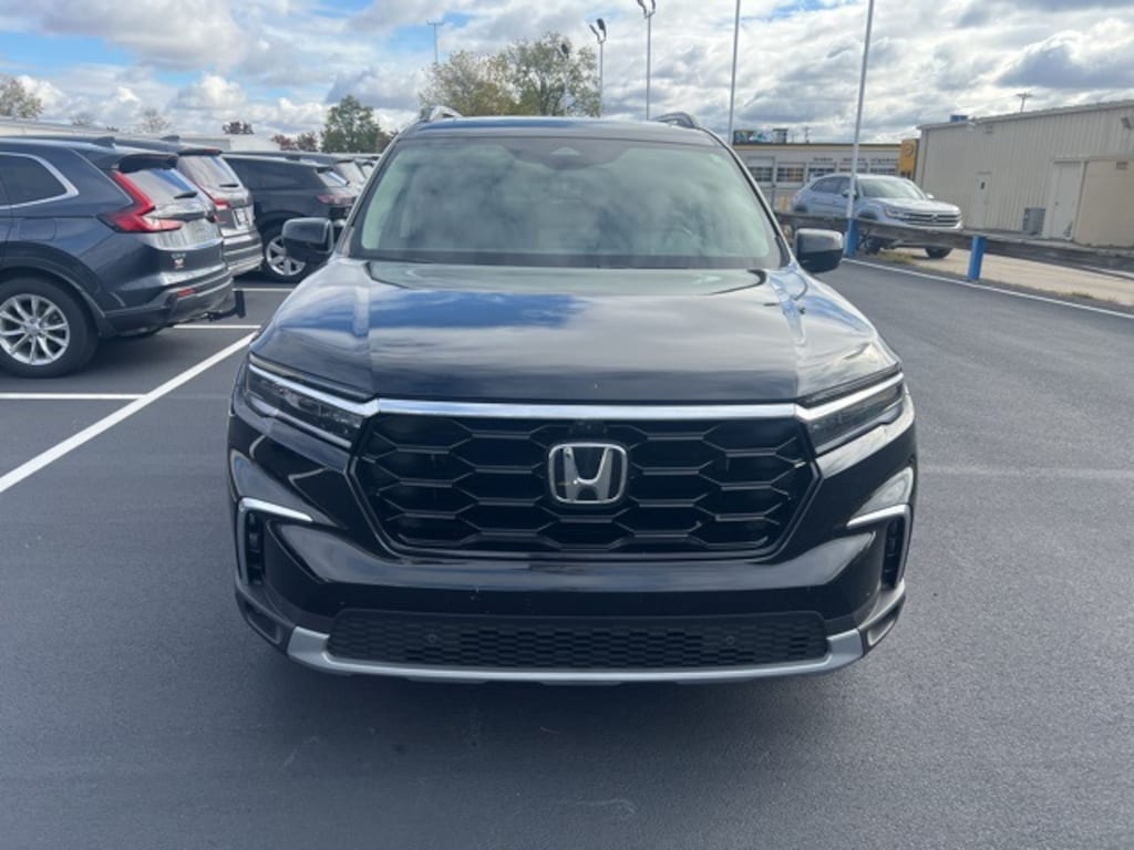 Used 2024 Honda Pilot Elite SUV