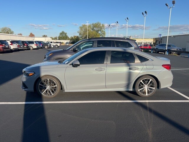 2024 Honda Civic Touring photo 4