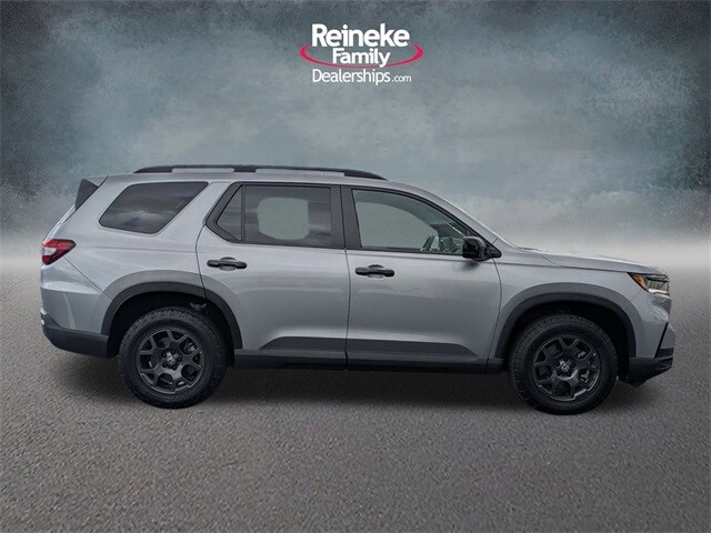 2025 Honda Pilot TrailSport photo 4
