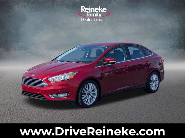 2016 Ford Focus Sedan Titanium's photo