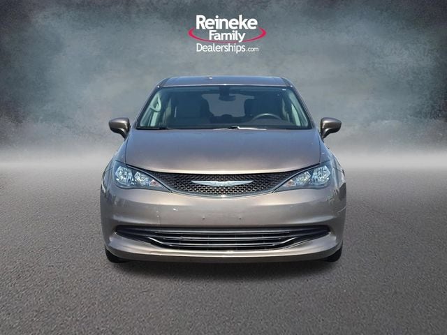 Used 2017 Chrysler Pacifica Touring with VIN 2C4RC1DG9HR585531 for sale in Findlay, OH