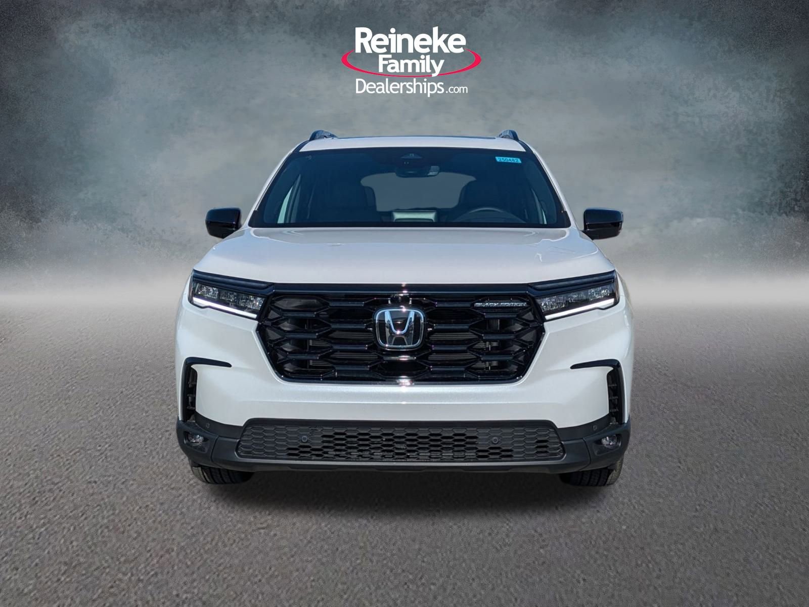 2025 Honda Pilot Black Edition photo 2