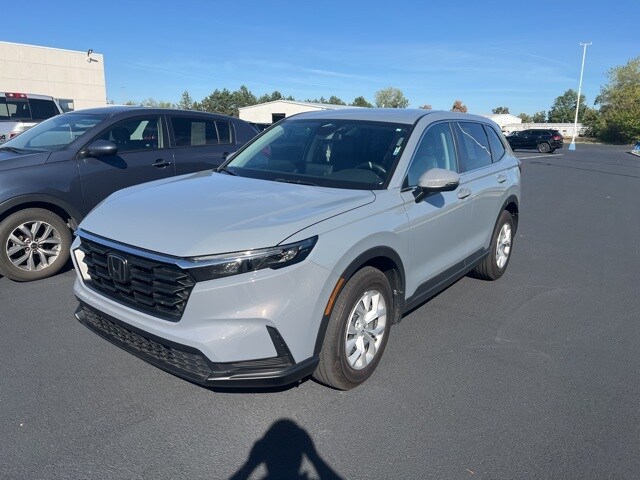 2025 Honda CR-V LX photo 3