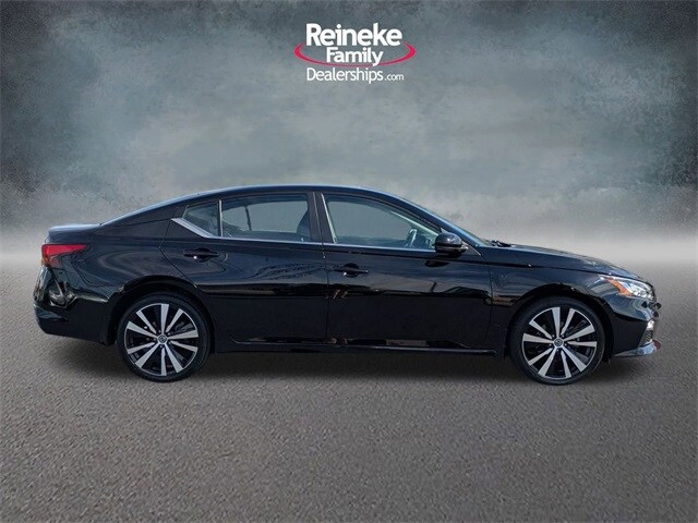 2020 Nissan Altima 2.5 SR photo 4