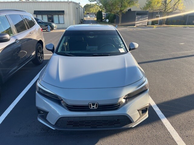 2024 Honda Civic Touring photo 2