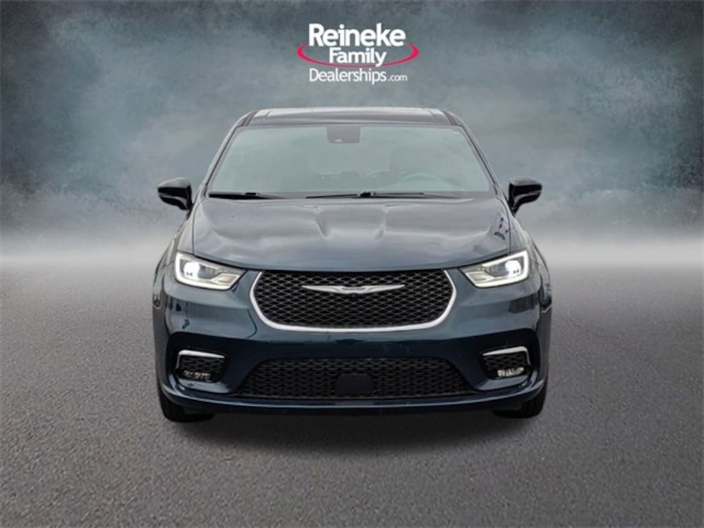 Used 2025 Chrysler Pacifica Select Van Passenger Van