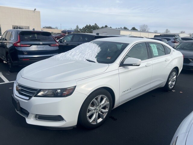 2016 Chevrolet Impala 1LT photo 2