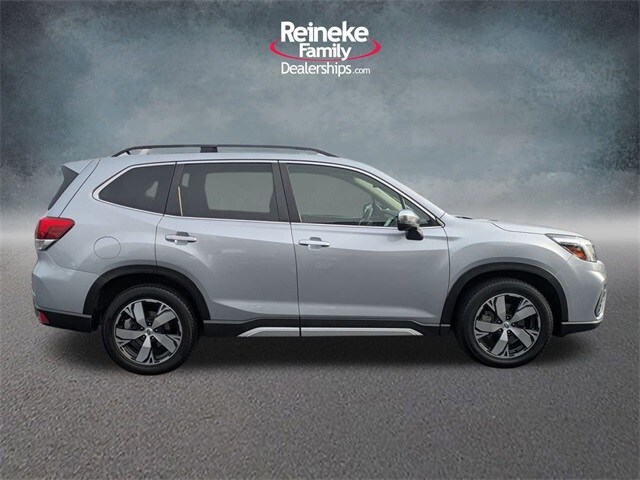 2020 Subaru Forester Touring photo 4