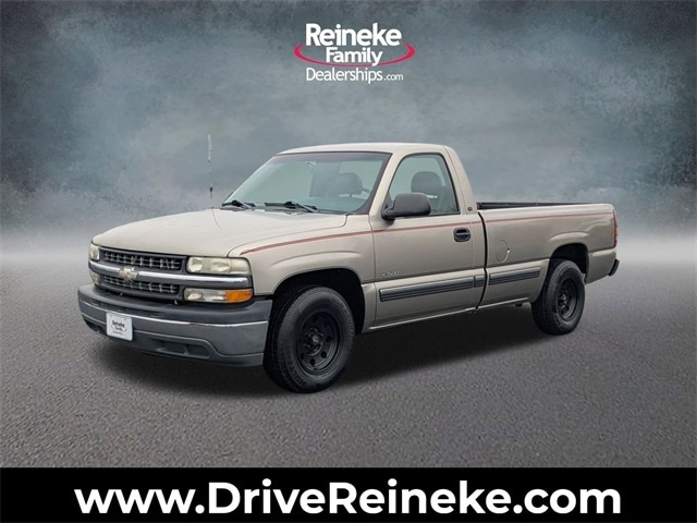 2002 Chevrolet Silverado 1500 base's photo