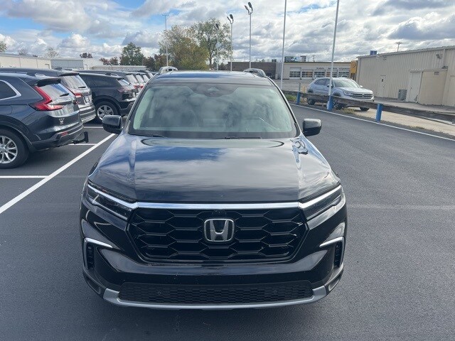 2024 Honda Pilot Elite photo 2