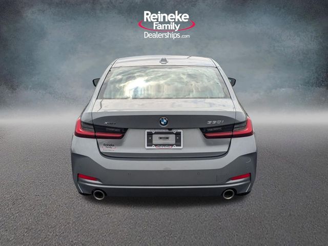 2025 BMW 3 Series 330i - Photo 6