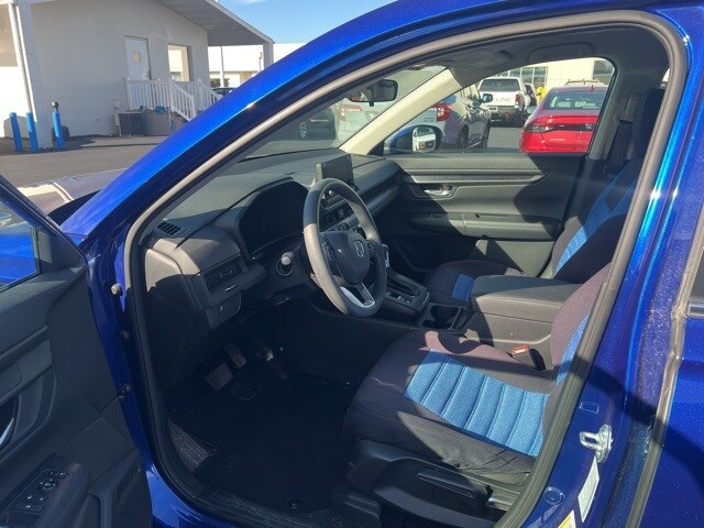 2023 Honda CR-V LX photo 4