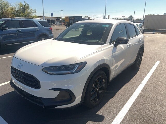 2025 Honda HR-V Sport photo 2