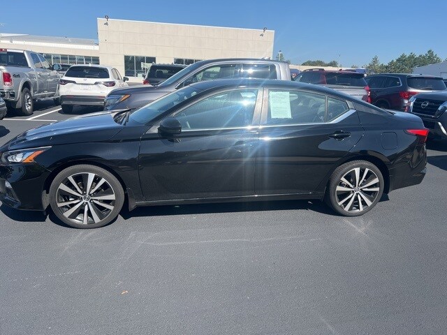 2020 Nissan Altima 2.5 SR photo 2