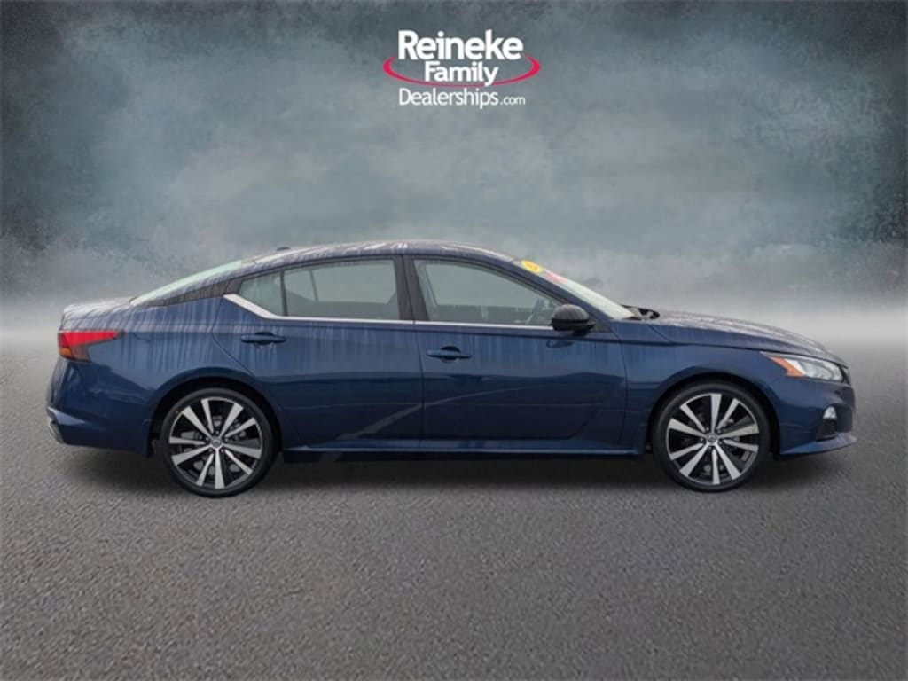 Certified 2022 Nissan Altima 2.5 SR Sedan