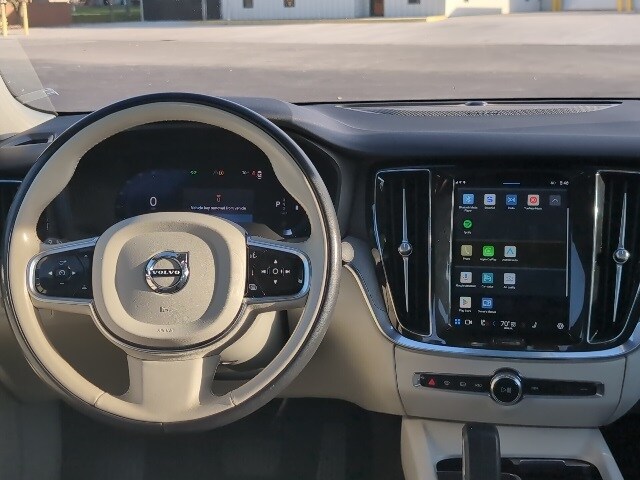 2024 Volvo S60 B5 Plus photo 4