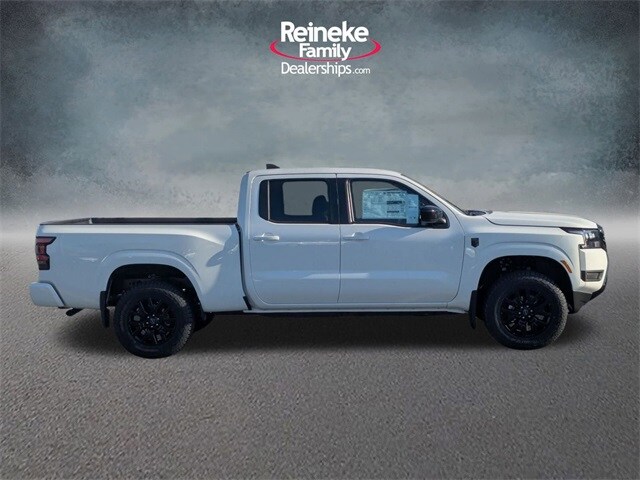 2026 Nissan Frontier SV photo 4