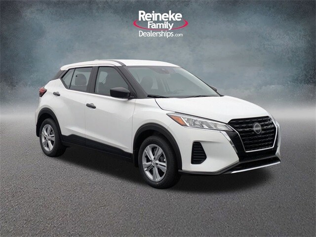 2025 Nissan Kicks Play S photo 3