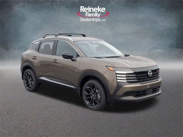 2026 Nissan Kicks SR photo 2