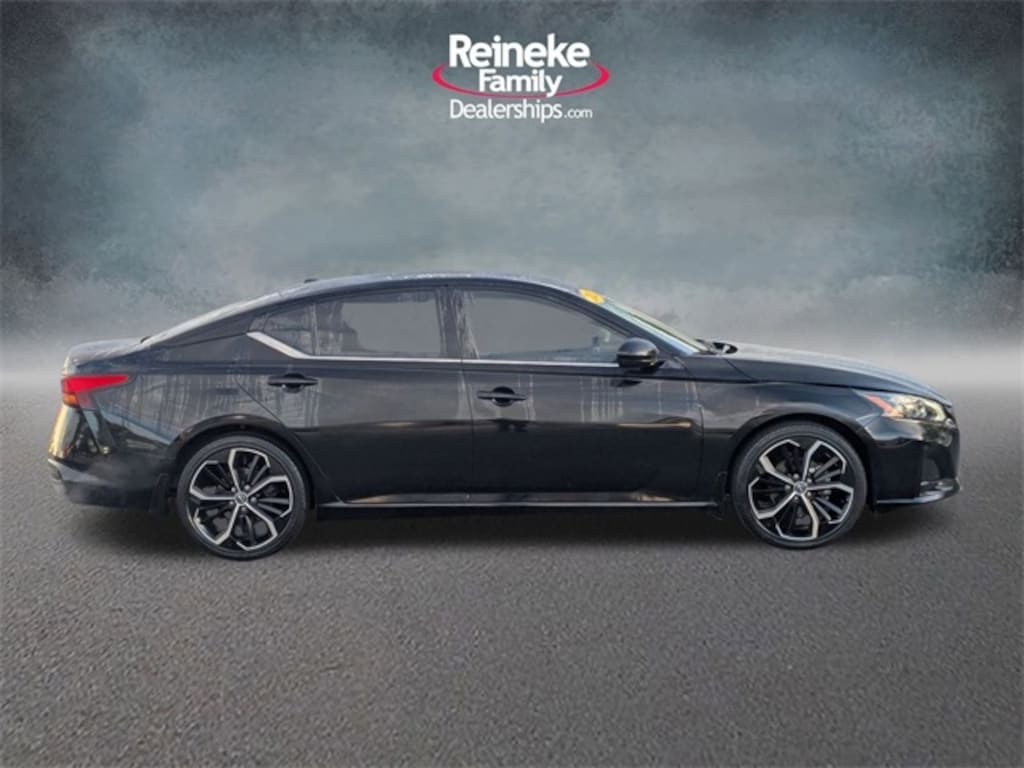Used 2023 Nissan Altima 2.5 SR Sedan