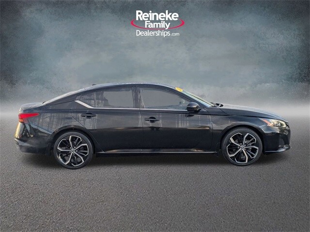 2023 Nissan Altima 2.5 SR photo 4