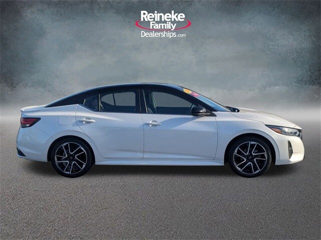 2024 Nissan Sentra SR photo 4