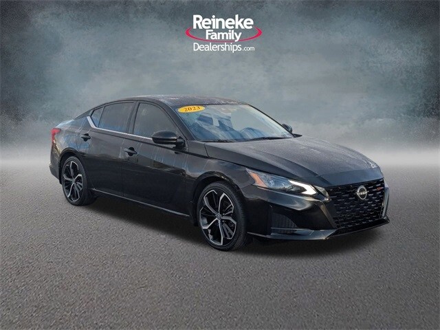 2023 Nissan Altima 2.5 SR photo 3