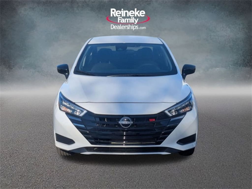 New 2025 Nissan Versa 1.6 SR Sedan