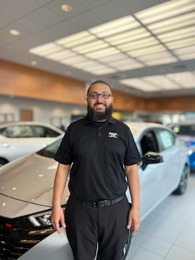 Staff member Zach Ardema from ID_259ea431d61e