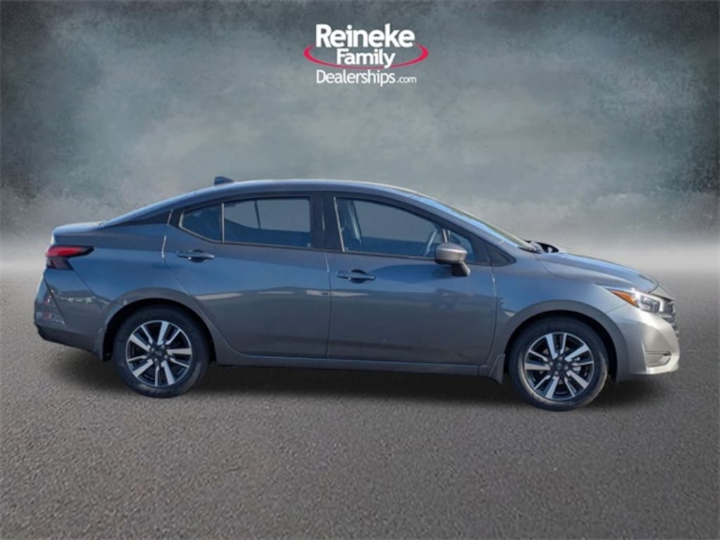 New 2025 Nissan Versa 1.6 SV Sedan