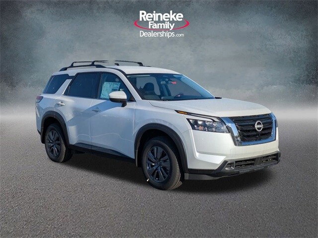 2025 Nissan Pathfinder SV photo 3