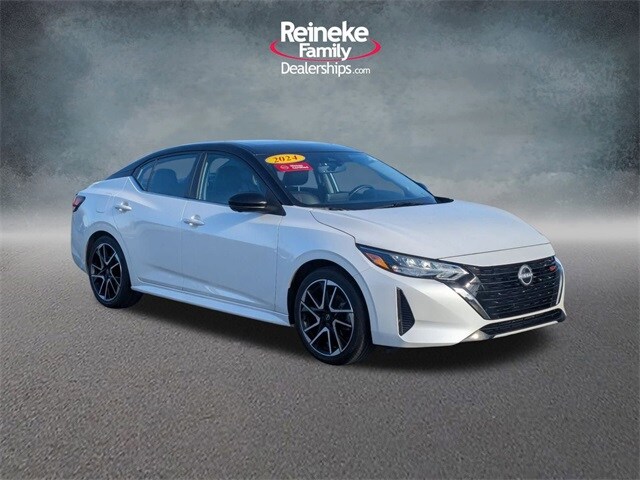 2024 Nissan Sentra SR photo 3