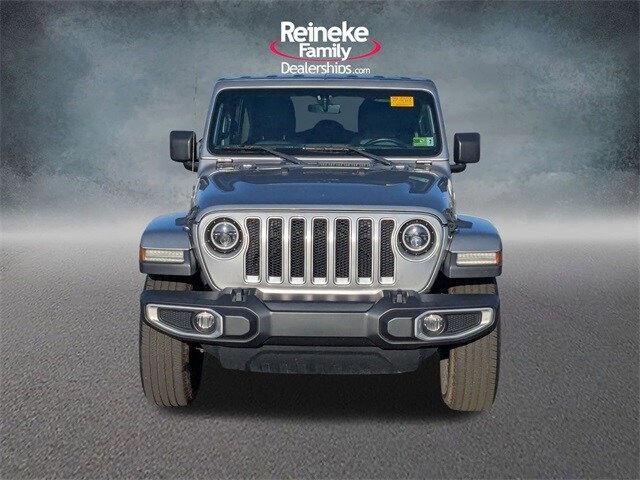 2018 Jeep Wrangler Unlimited Sahara photo 2