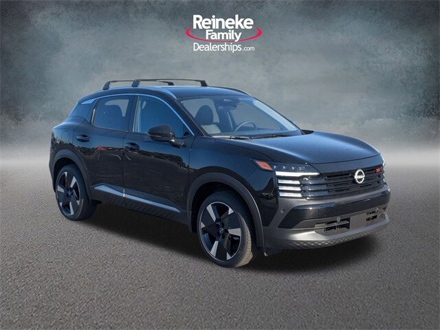 2026 Nissan Kicks SR photo 3