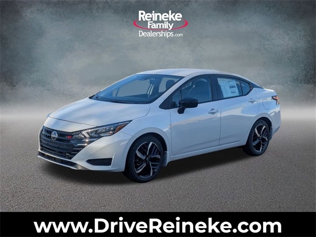 2025 Nissan Versa Sedan SR's photo