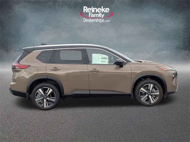 2025 Nissan Rogue SL photo 4
