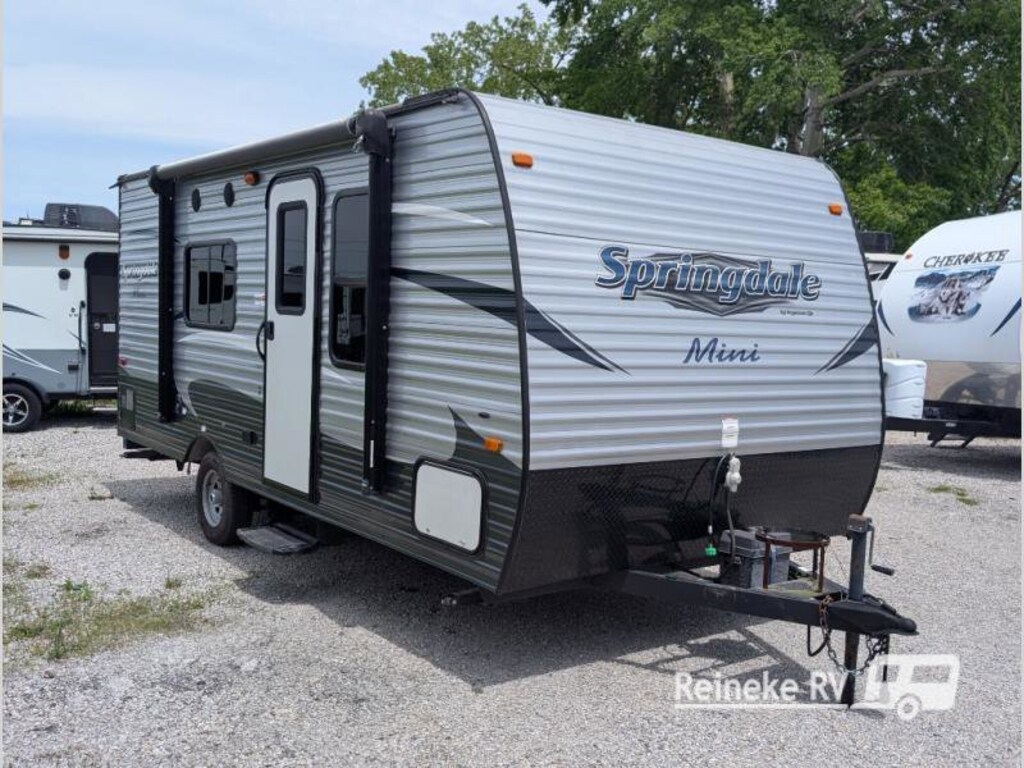 Used 2018 Keystone RV Summerland Mini 1700FQ