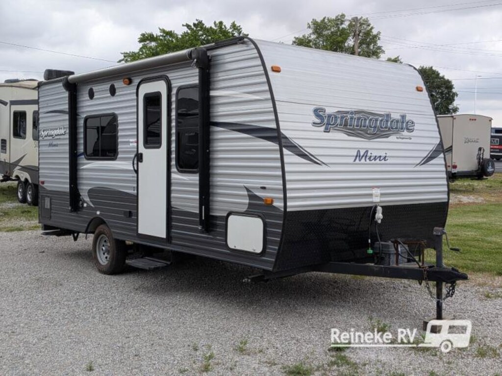 Used 2018 Keystone RV Summerland Mini 1700FQ
