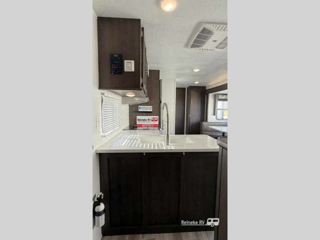 Used 2020 Forest River RV Wildwood 31KQBTS