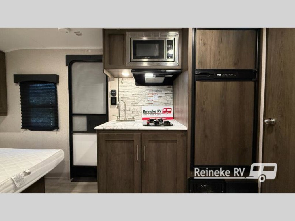 Used 2021 Coachmen RV Clipper Ultra-Lite 17FQS