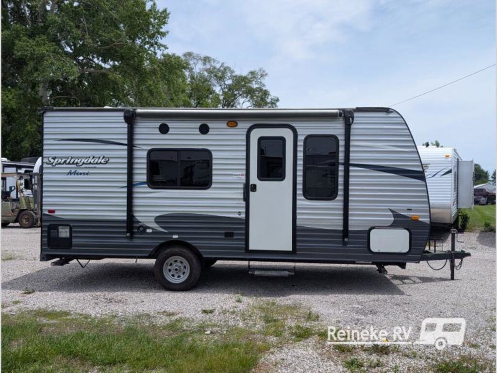 Used 2018 Keystone RV Summerland Mini 1700FQ